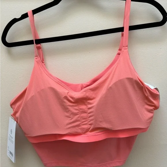 Athleta elation v-neck crop D-DD - Picture 11 of 11